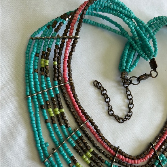 Handmade Indian Multicolor Seabead Bib Necklace - Picture 14 of 16